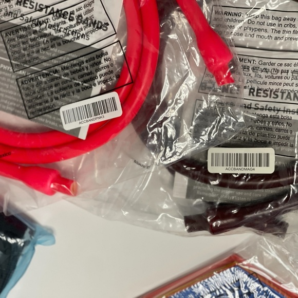 Beachbody Equipment & Accessories Bundle - Blines, handles, slides & markers NWT - Picture 2 of 10